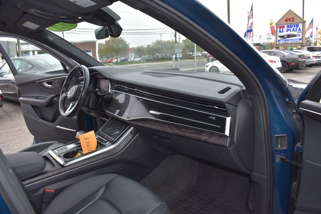 2021 Audi Q7 Image 22