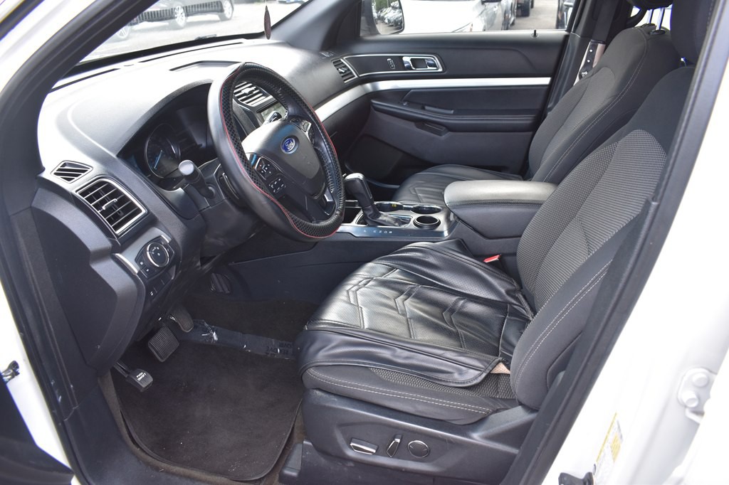 2017 Ford Explorer Image 10