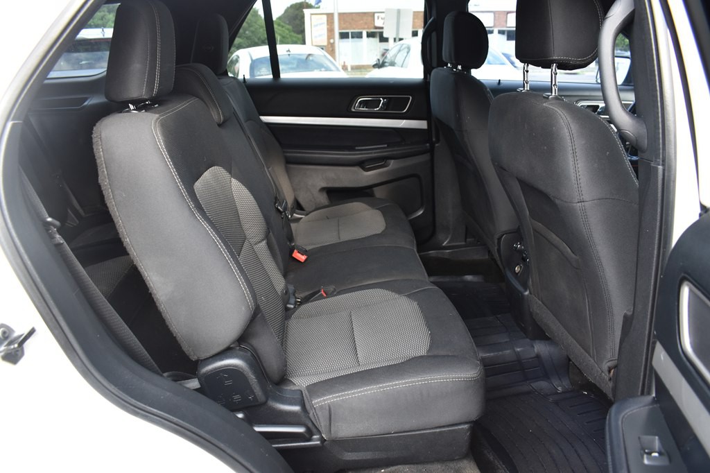 2017 Ford Explorer Image 21