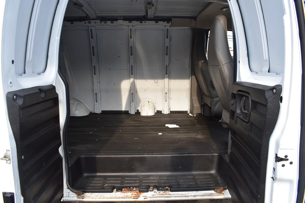 2020 Chevrolet Express Image 7