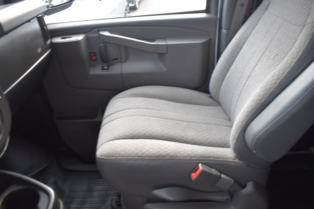 2020 Chevrolet Express Image 10