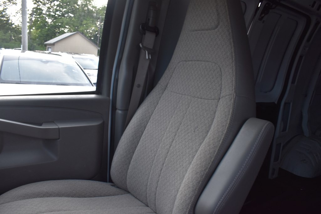 2020 Chevrolet Express Image 11