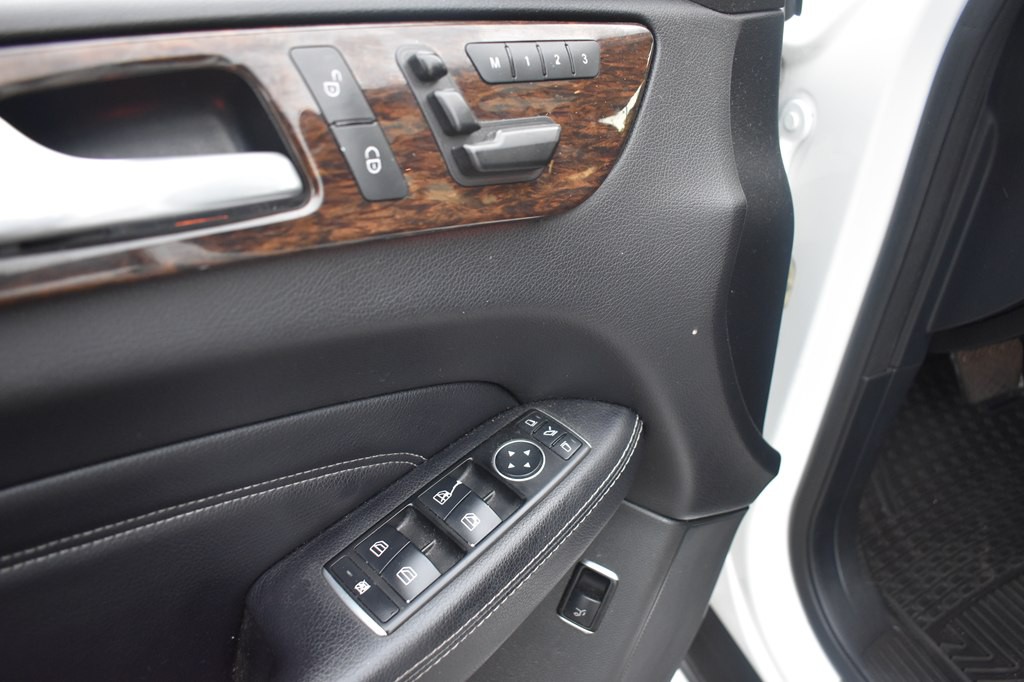 2015 Mercedes-Benz M-Class Image 8