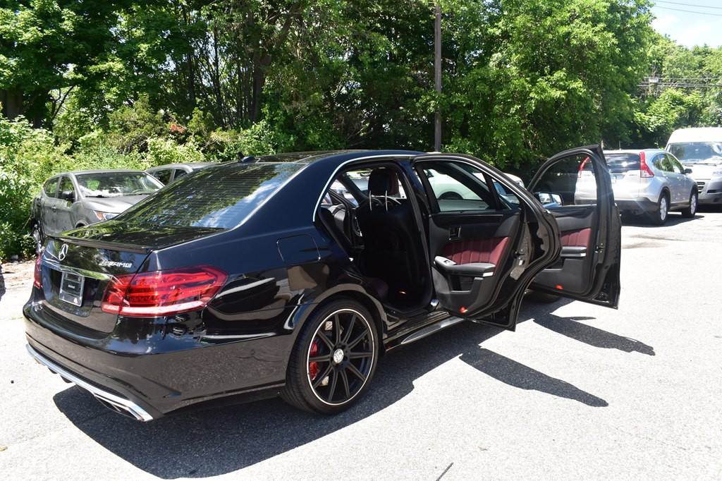 2015 Mercedes-Benz E-Class Image 15