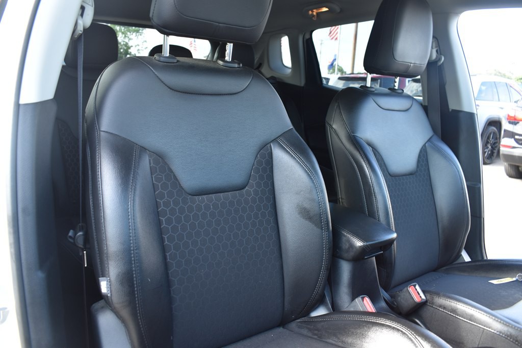 2021 Jeep Compass Image 16