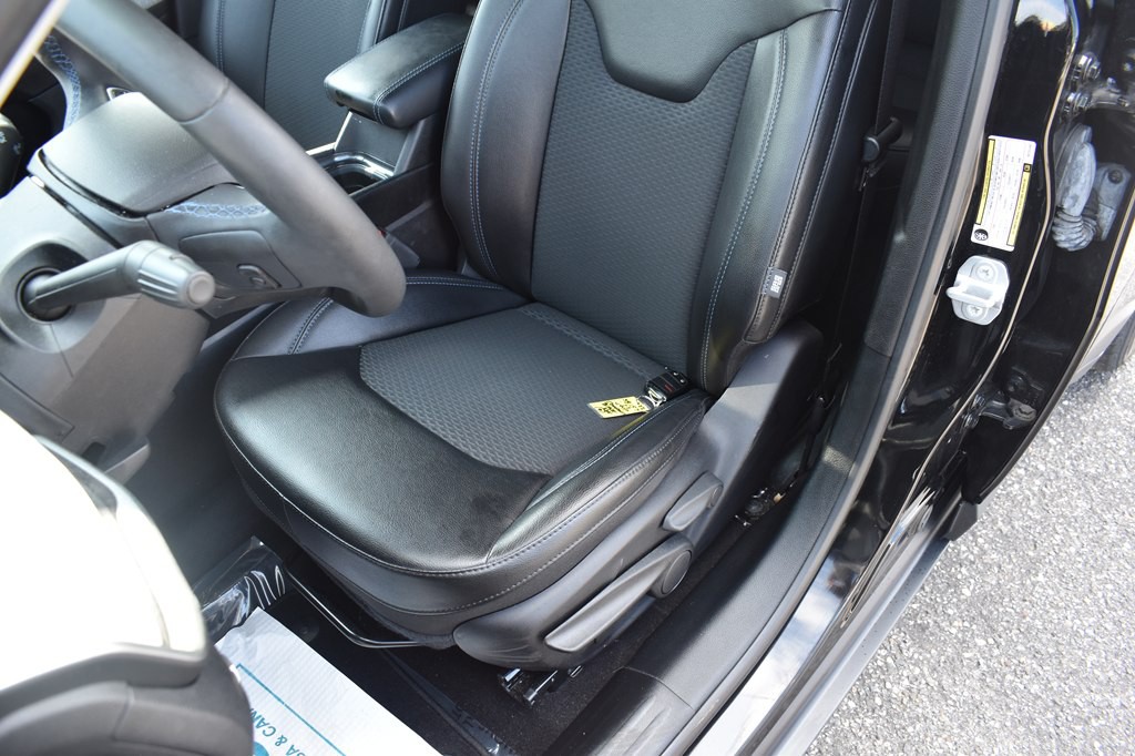 2022 Jeep Compass Image 9