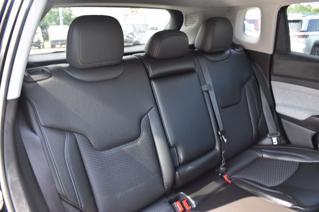 2022 Jeep Compass Image 14