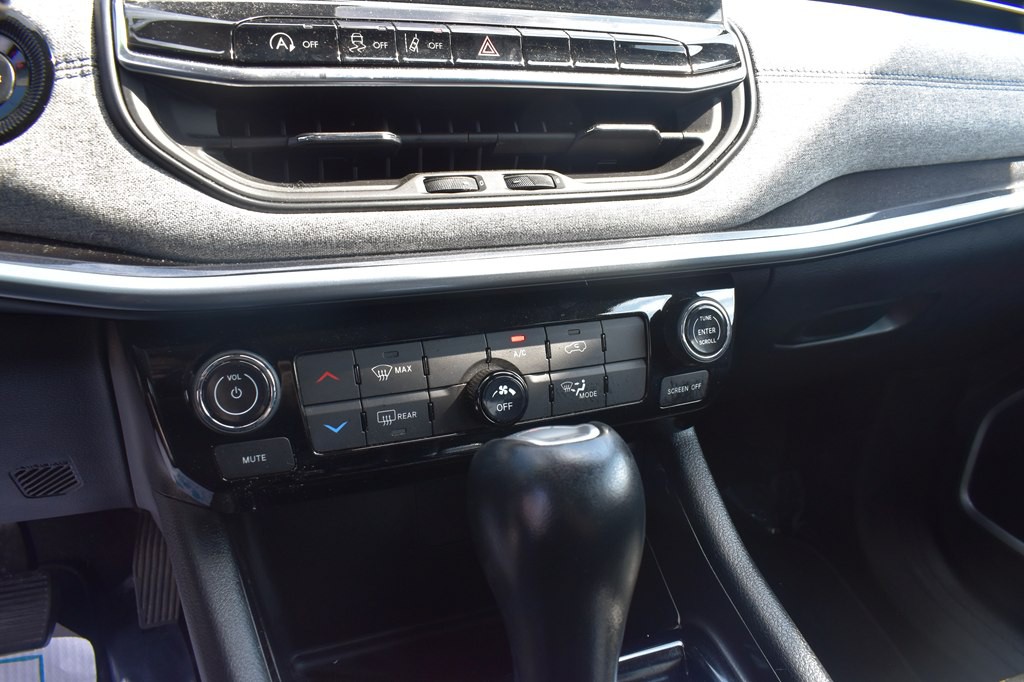 2022 Jeep Compass Image 19