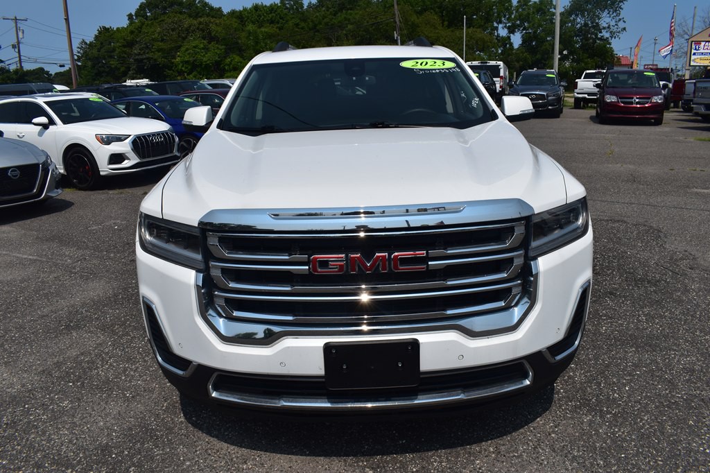 2023 GMC Acadia Image 8