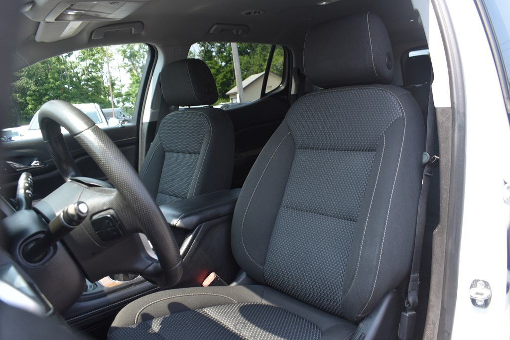 2023 GMC Acadia Image 11