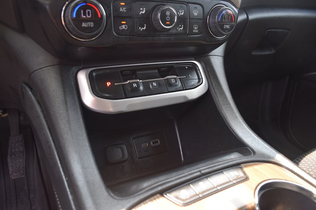 2023 GMC Acadia Image 14