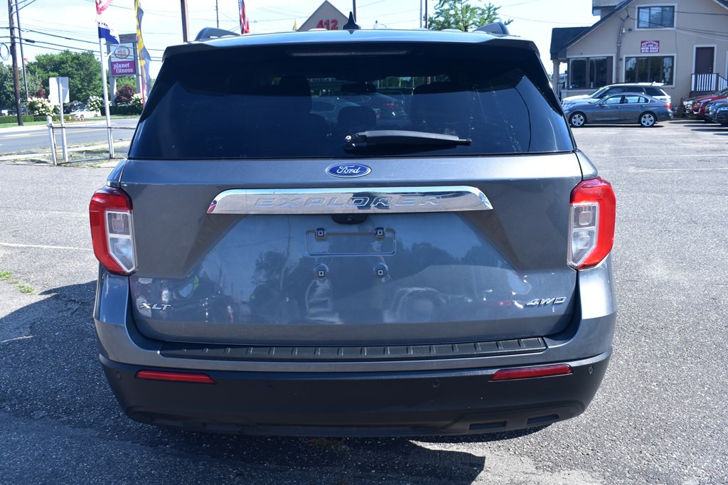 2022 Ford Explorer Image 4