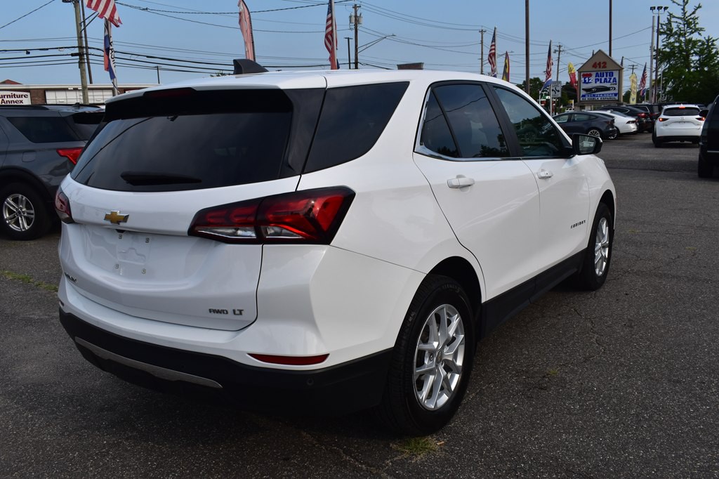 2024 Chevrolet Equinox Image 2