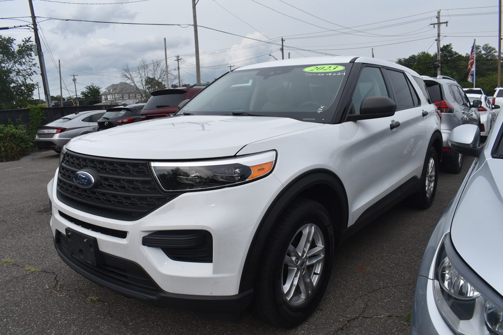 2023 Ford Explorer Image 1