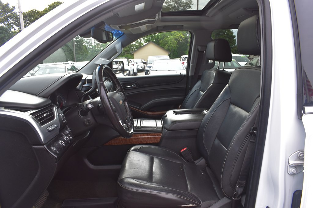 2018 Chevrolet Suburban Image 7
