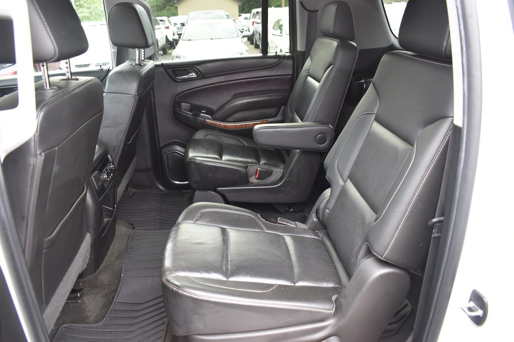 2018 Chevrolet Suburban Image 9