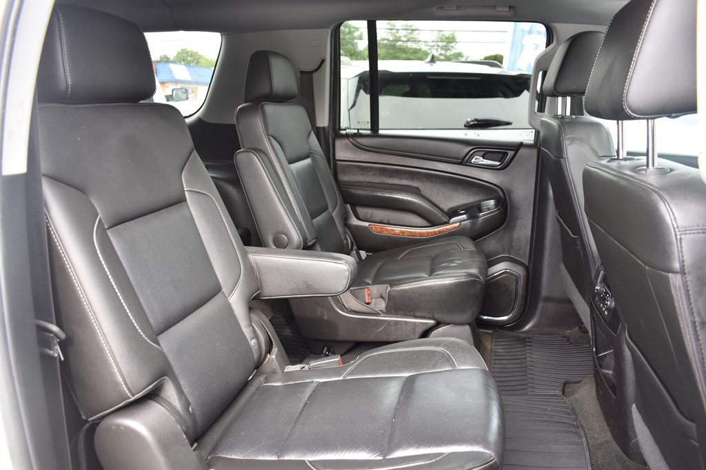 2018 Chevrolet Suburban Image 11