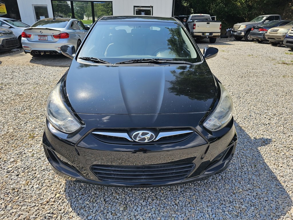 2012 Hyundai Accent Image 4