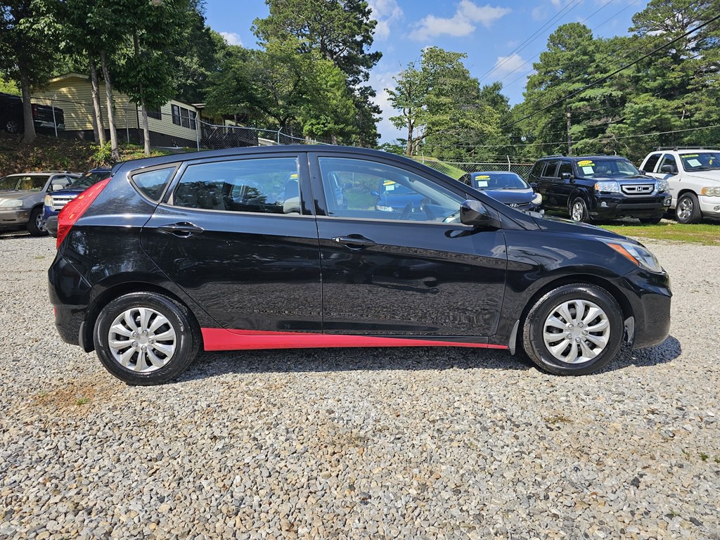 2012 Hyundai Accent Image 7