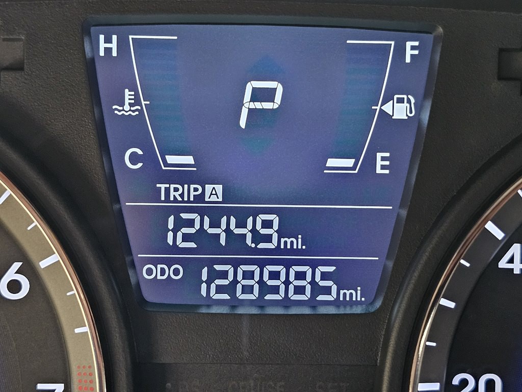 2012 Hyundai Accent Image 23