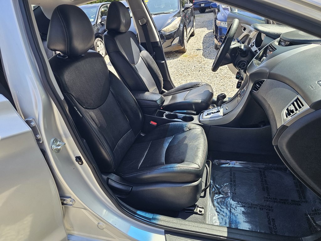 2012 Hyundai Elantra Image 17