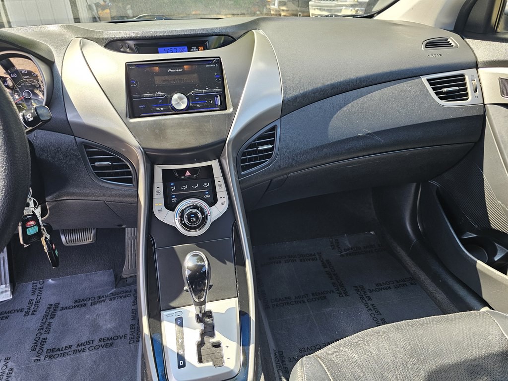 2012 Hyundai Elantra Image 22