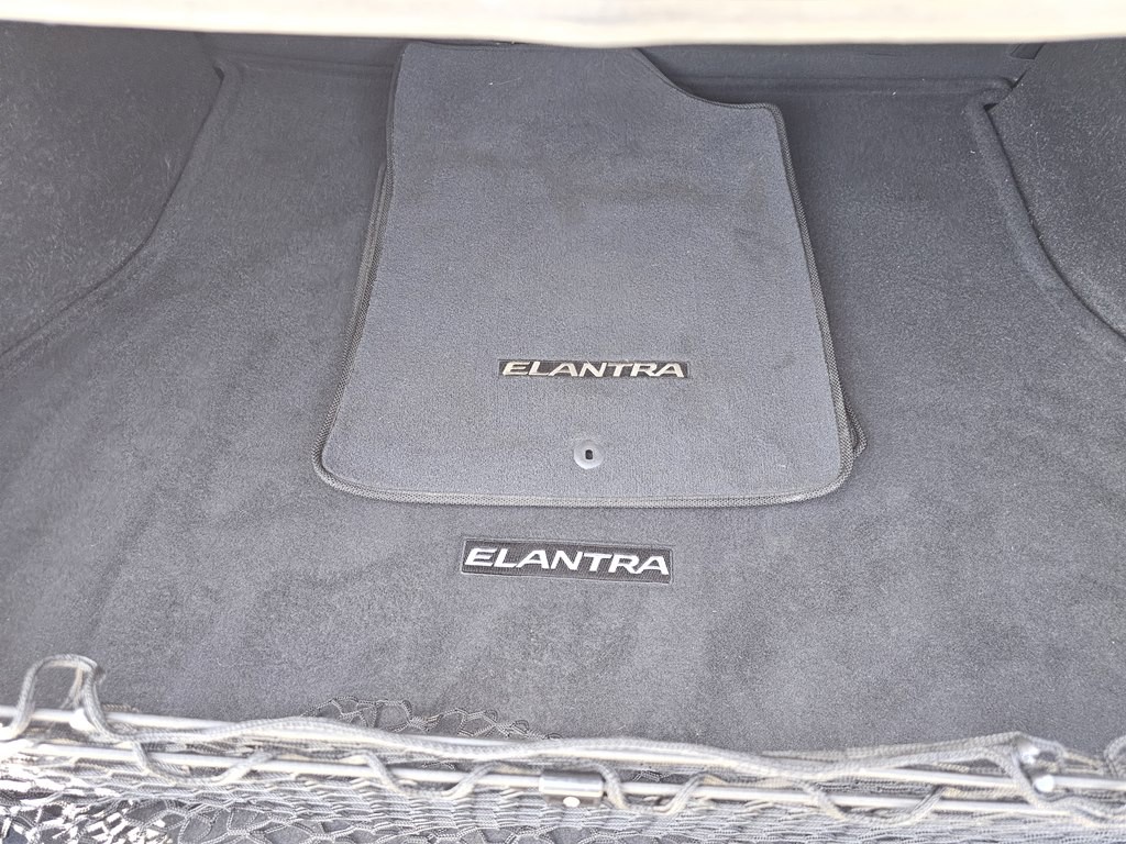 2012 Hyundai Elantra Image 25