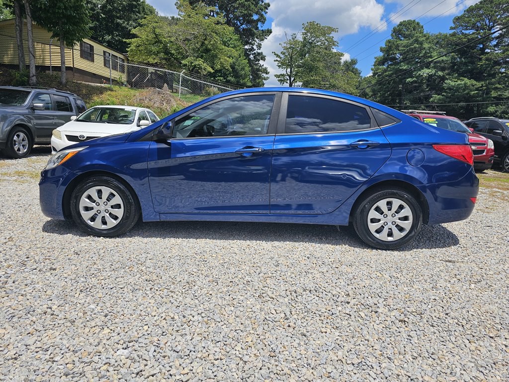 2017 Hyundai Accent Image 2