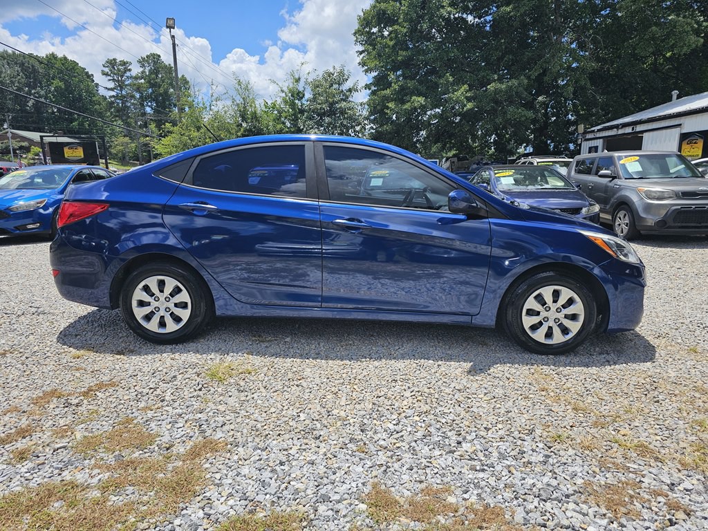 2017 Hyundai Accent Image 7