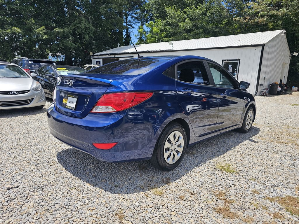 2017 Hyundai Accent Image 8