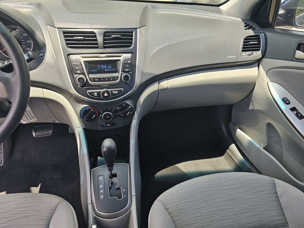 2017 Hyundai Accent Image 22