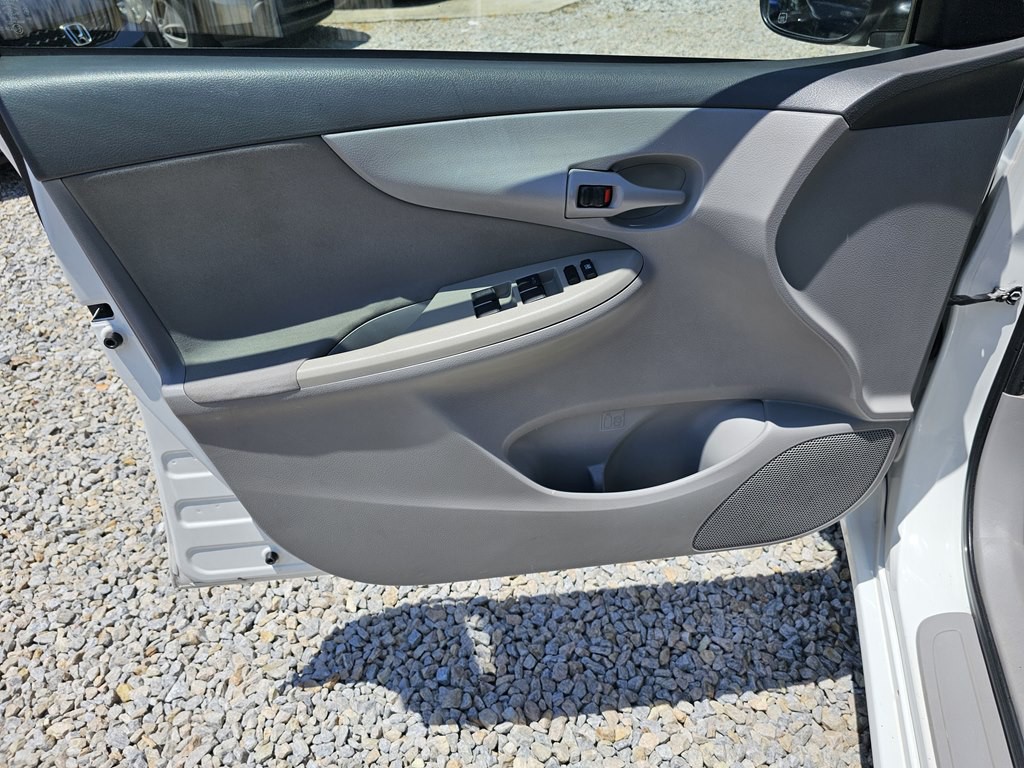 2009 Toyota Corolla Image 12