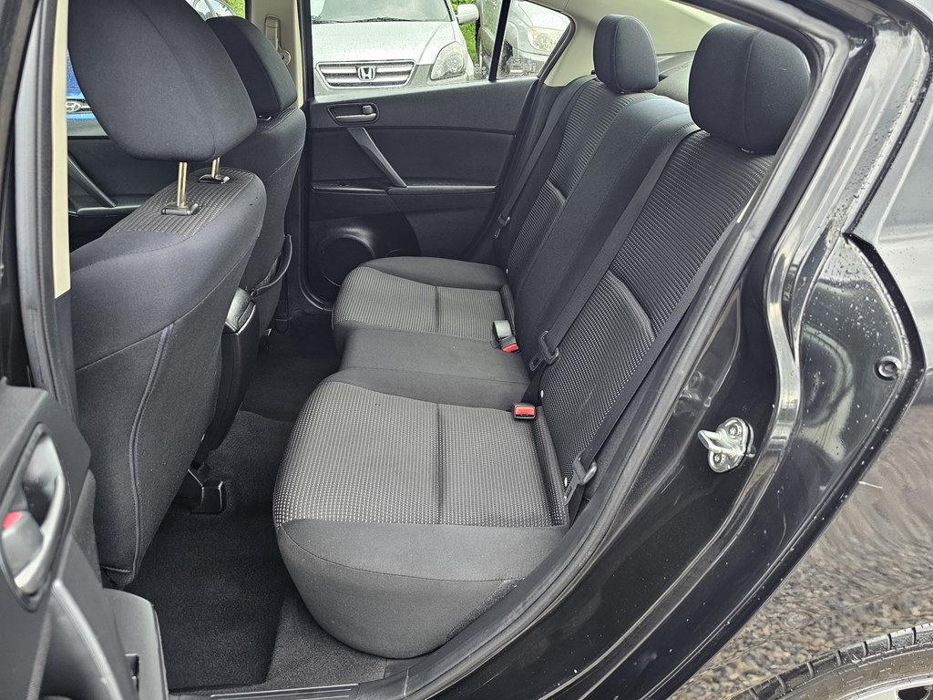2013 Mazda Mazda3 Image 13