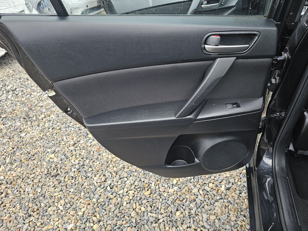 2013 Mazda Mazda3 Image 14