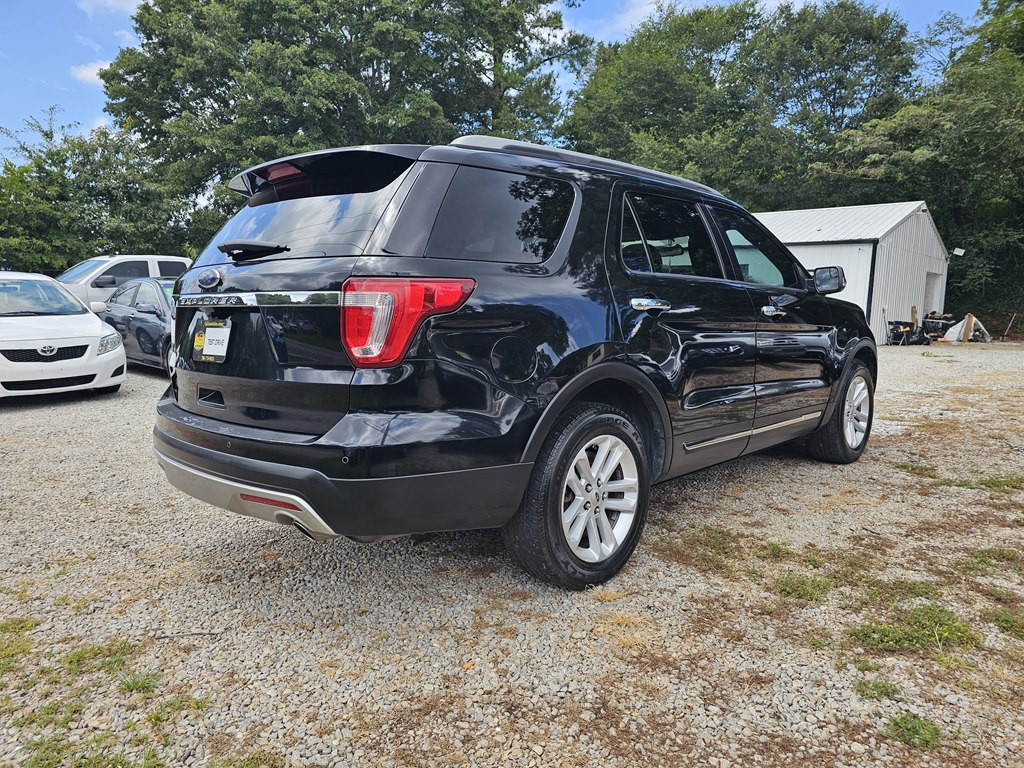 2016 Ford Explorer Image 8