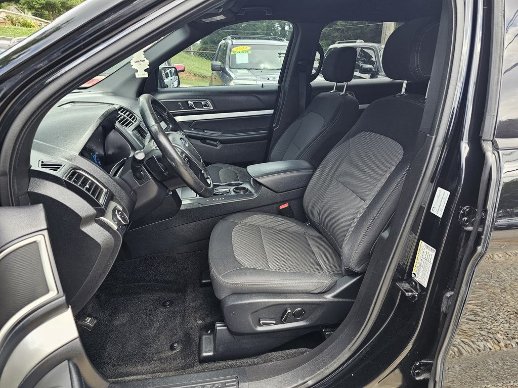 2016 Ford Explorer Image 11