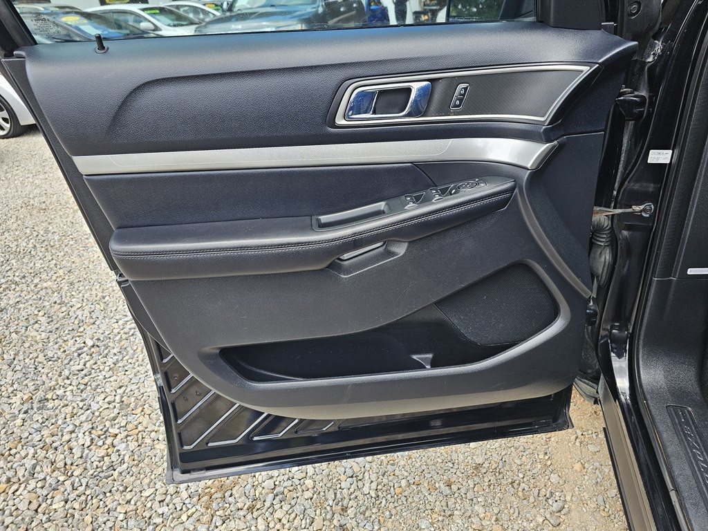2016 Ford Explorer Image 12