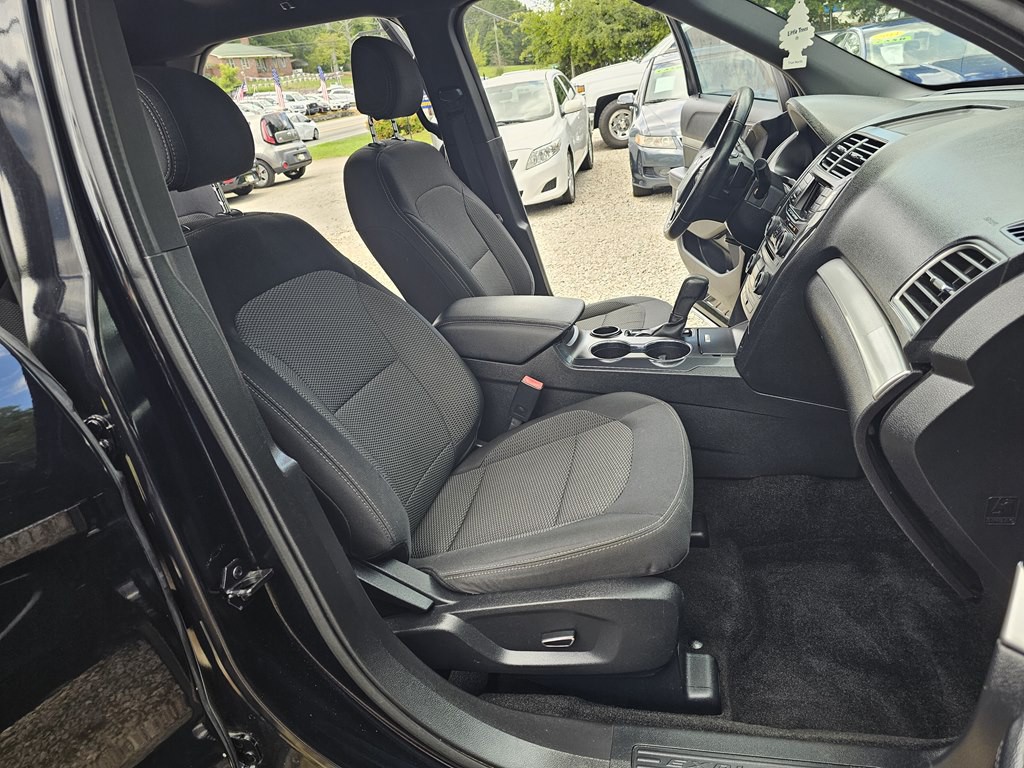 2016 Ford Explorer Image 17
