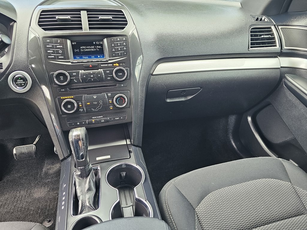 2016 Ford Explorer Image 22