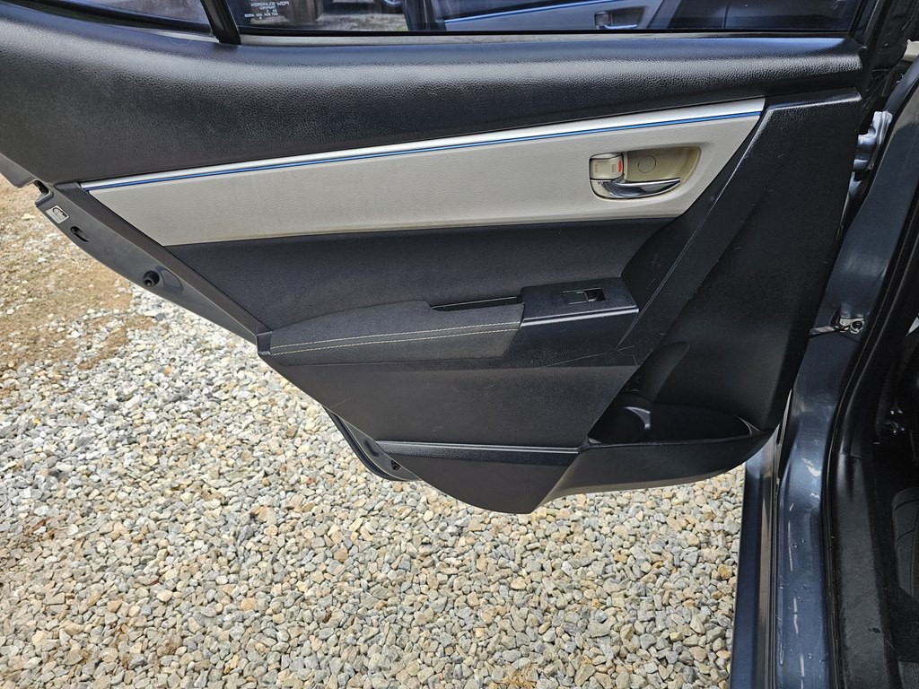 2016 Toyota Corolla Image 14