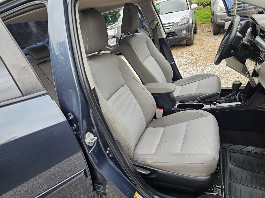 2016 Toyota Corolla Image 17