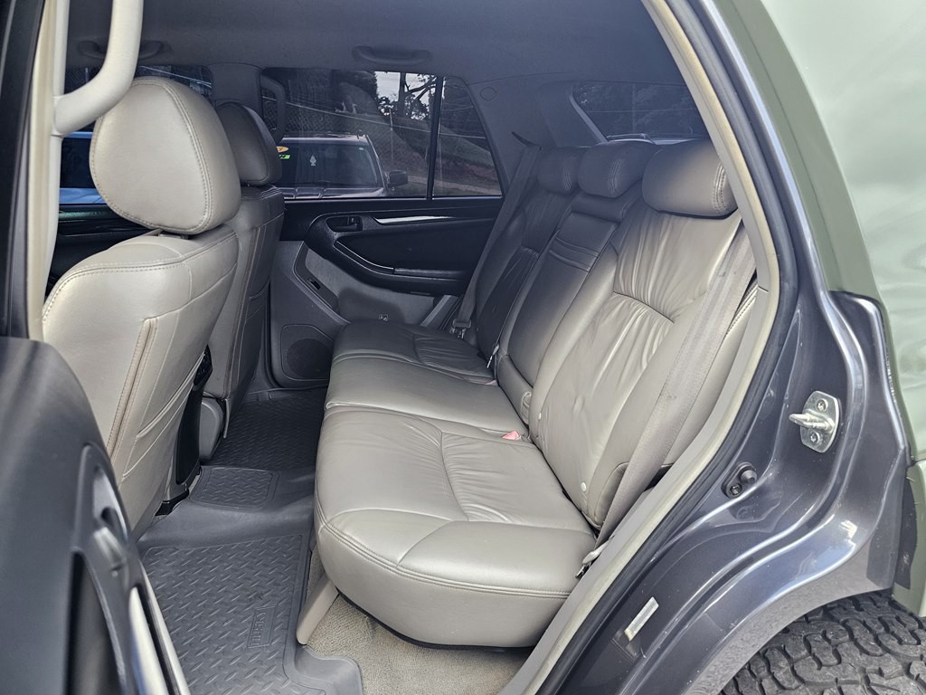2005 Toyota 4Runner Image 13