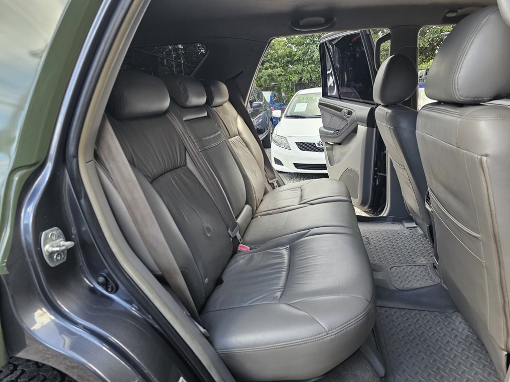 2005 Toyota 4Runner Image 15