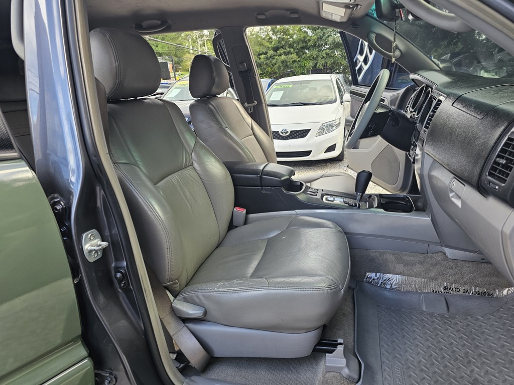 2005 Toyota 4Runner Image 17
