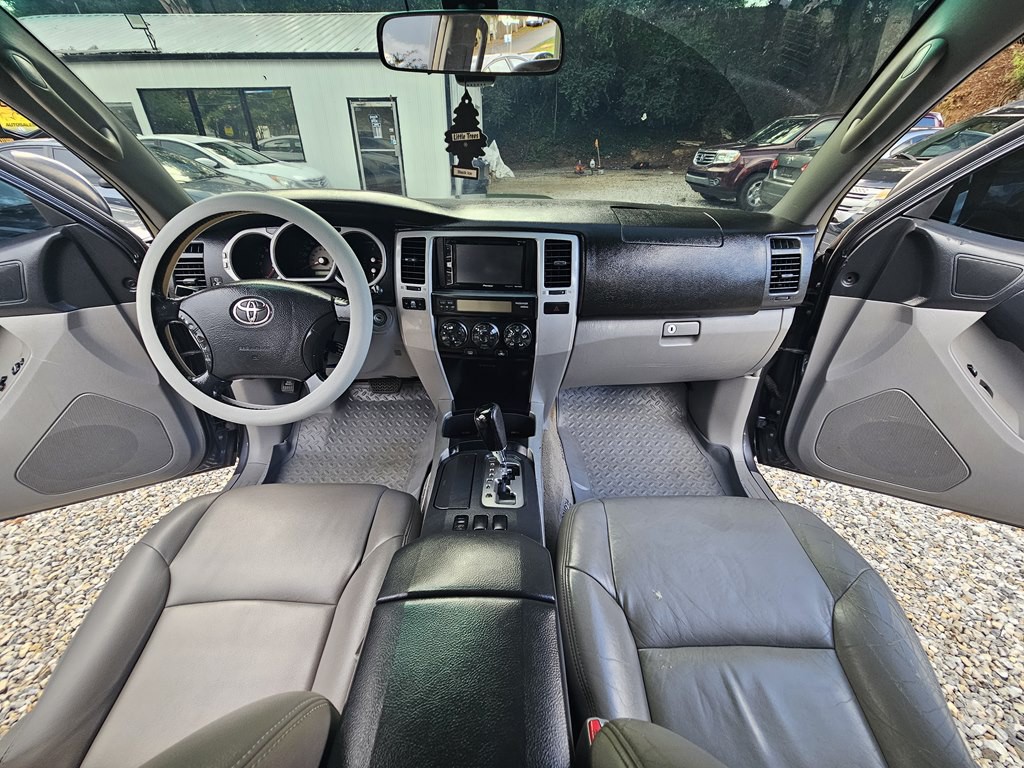 2005 Toyota 4Runner Image 19