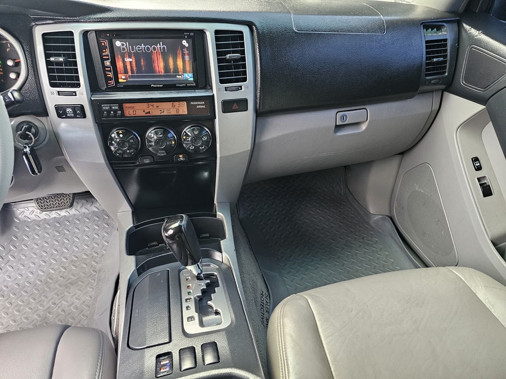 2005 Toyota 4Runner Image 22