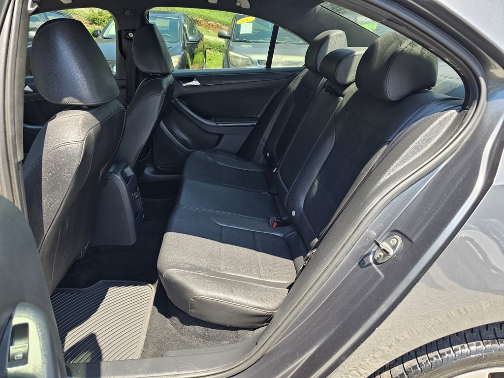 2012 Volkswagen Jetta Image 13