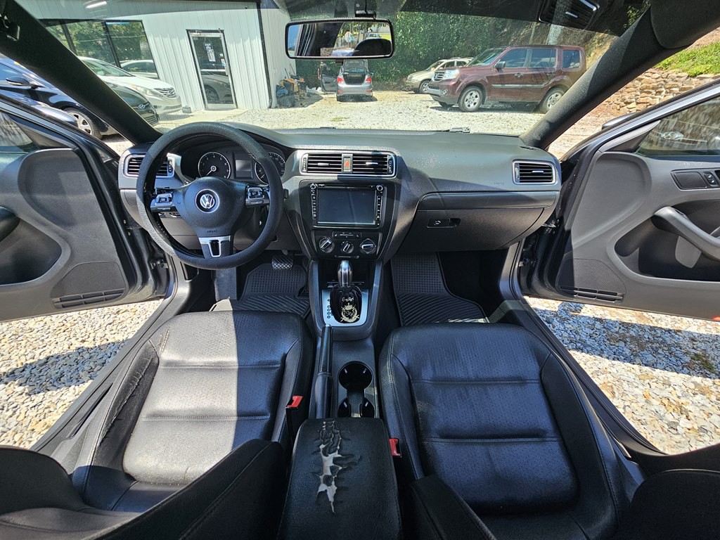 2012 Volkswagen Jetta Image 19