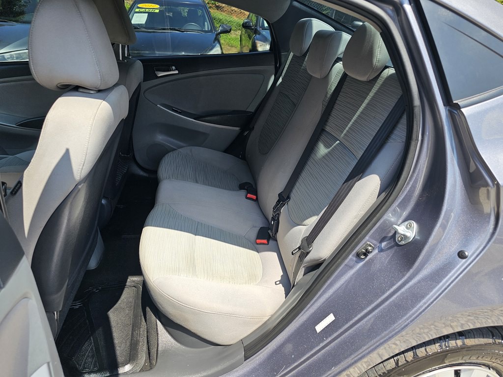2017 Hyundai Accent Image 13