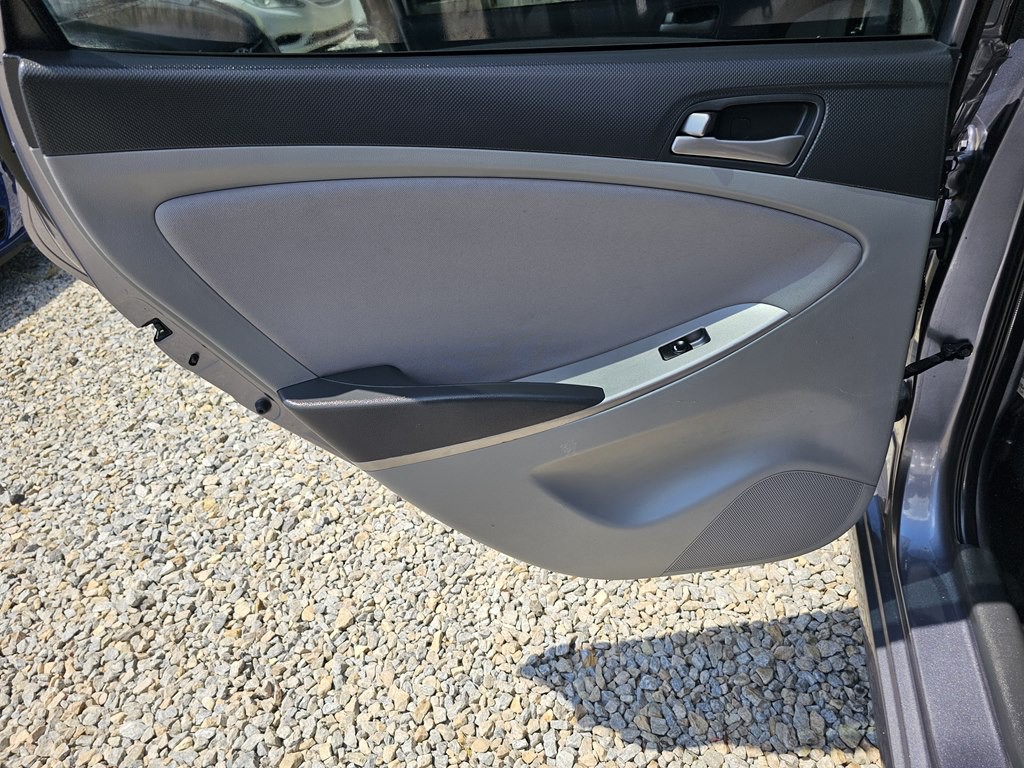 2017 Hyundai Accent Image 14